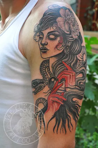 JAK KURA PAZUREM - pracownia tatuażu